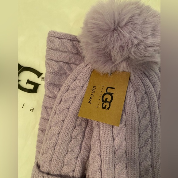 NWT Ugg Australia beanie and scarf in lavender - Picture 2 of 6